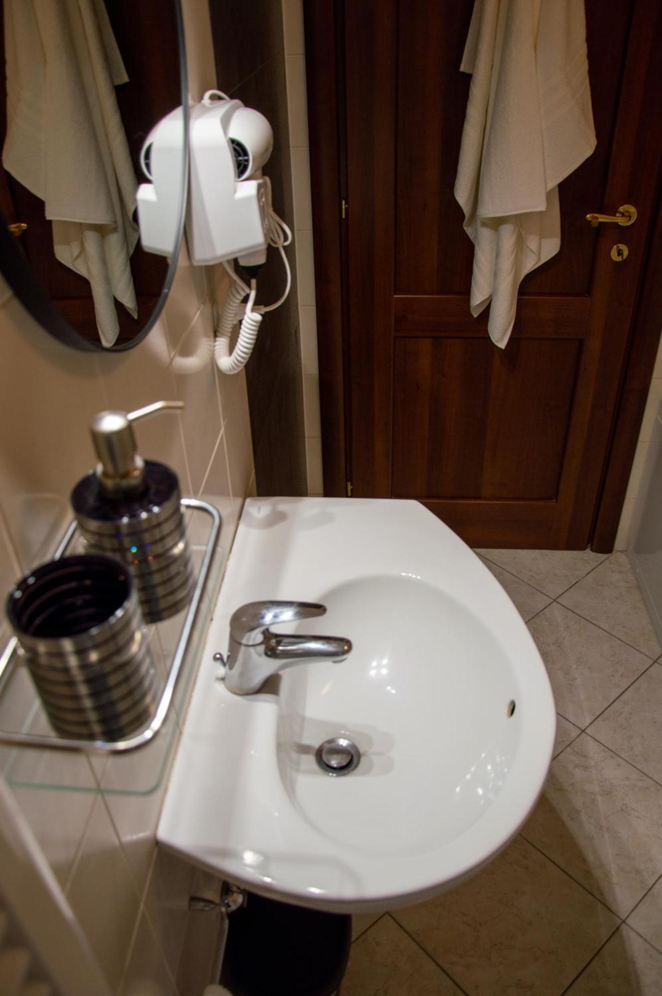 Testaccio Xix-Xxv Bed And Breakfast Rome Buitenkant foto