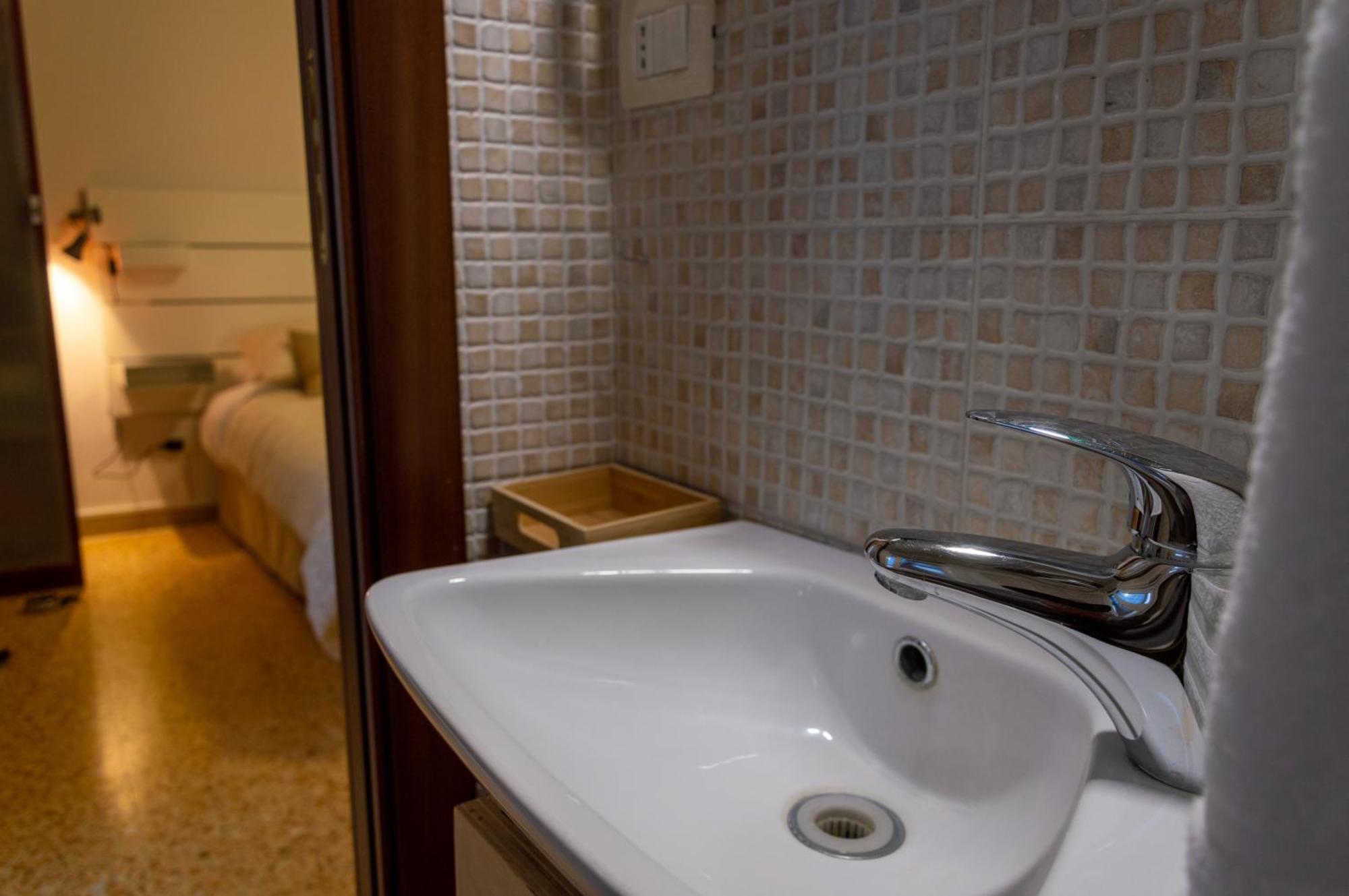 Testaccio Xix-Xxv Bed And Breakfast Rome Buitenkant foto